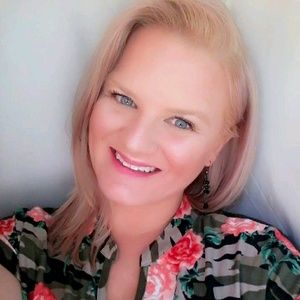 Meet your Posher, Nichole